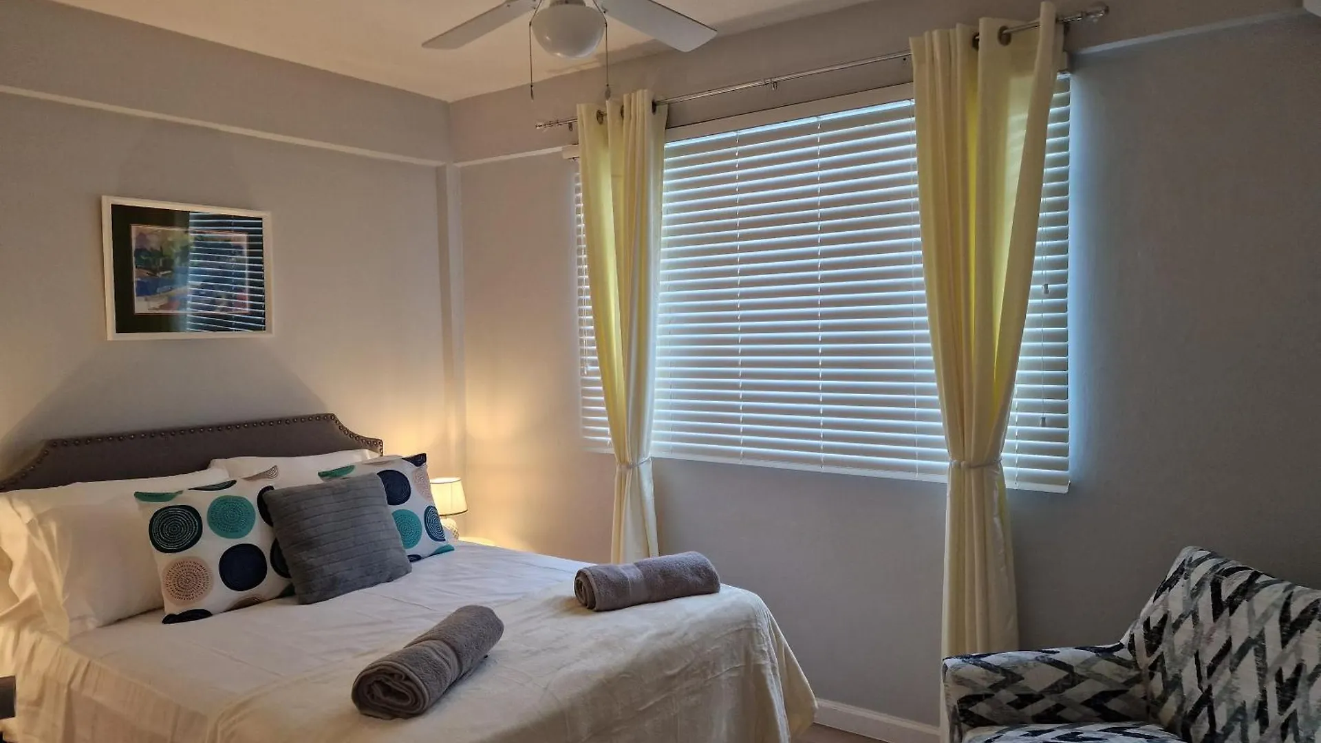 2 Bed, Parking, Gated, Modern Apartment Saint Augustine