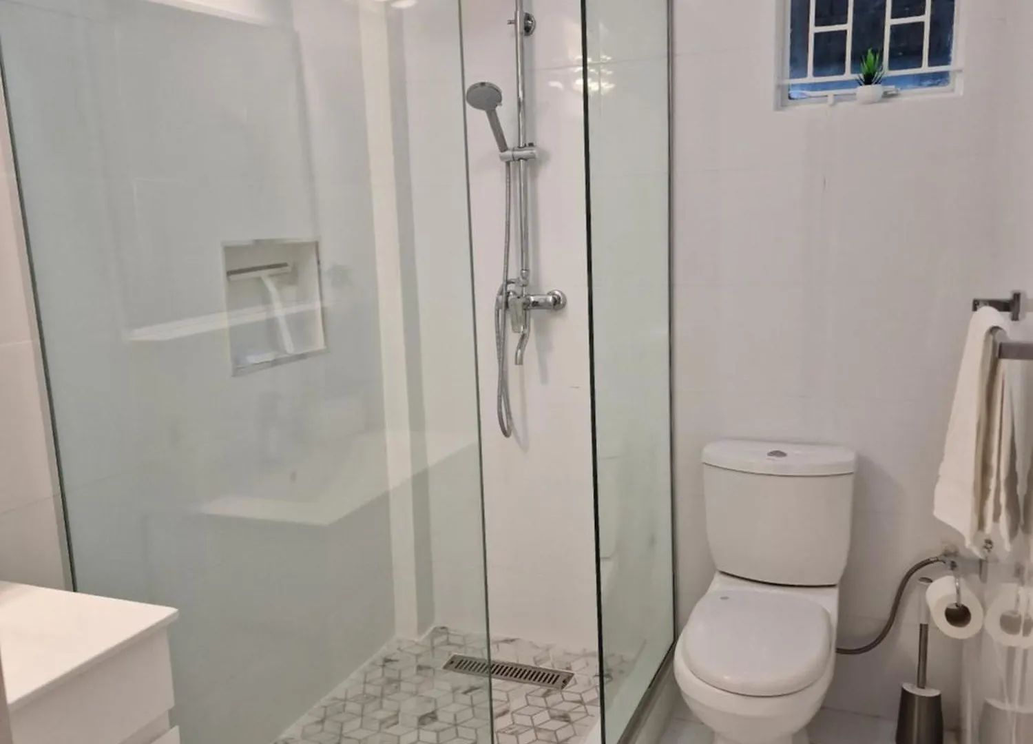 2 Bed, Parking, Gated, Modern Apartment Saint Augustine